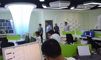 湖北省中小企业服务中心副主任王建华一行莅临宜昌云计算孵化器考察，聚焦宜昌软件开发产业发展